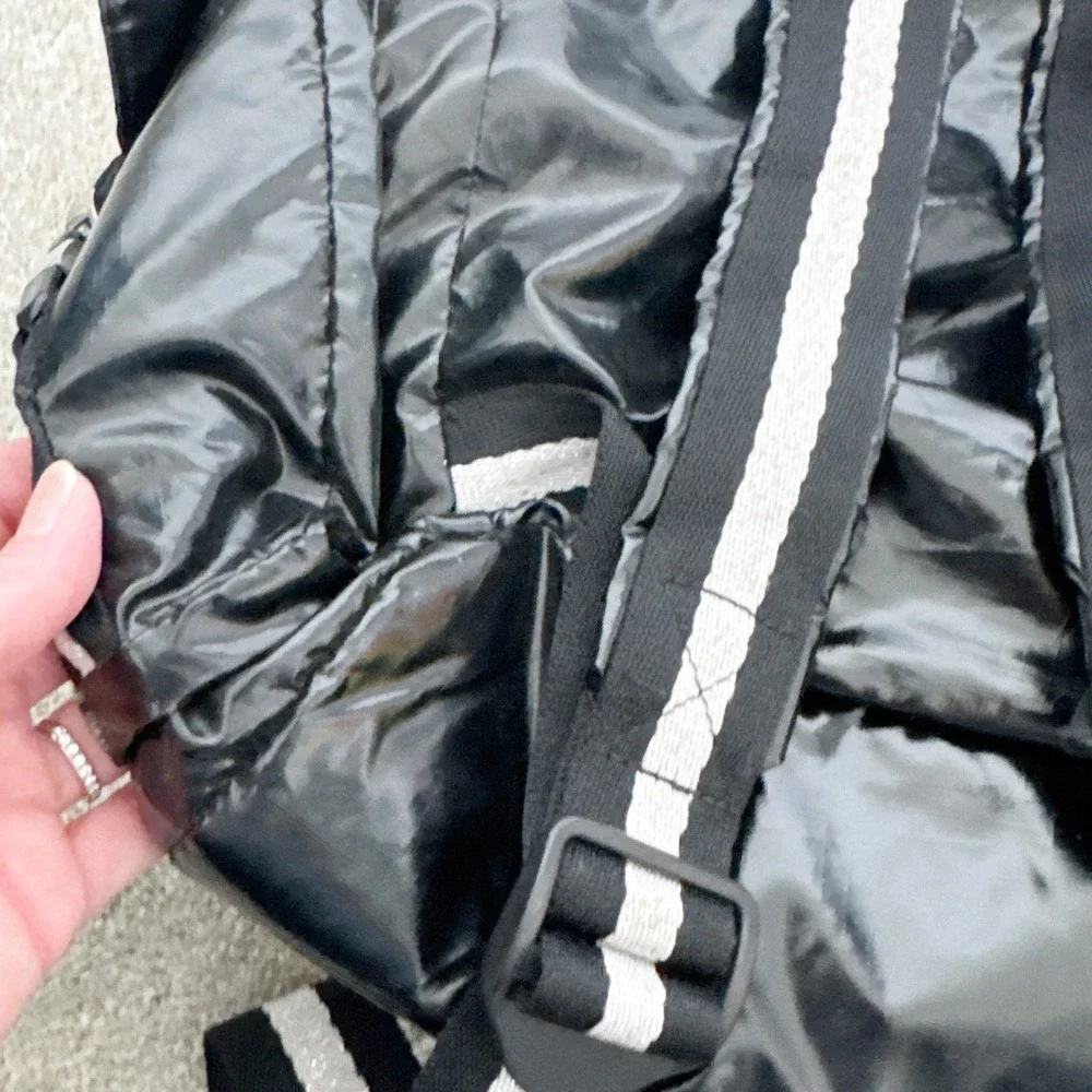 LeSportsac Voyager Black Patent‎ Drawstring Backpack Bag Large Travel